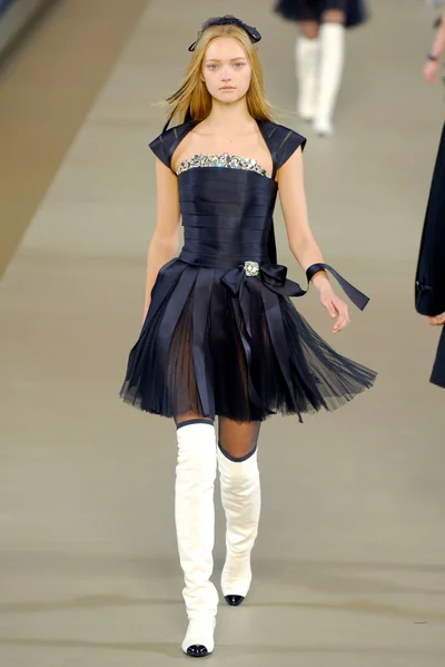 Look 50